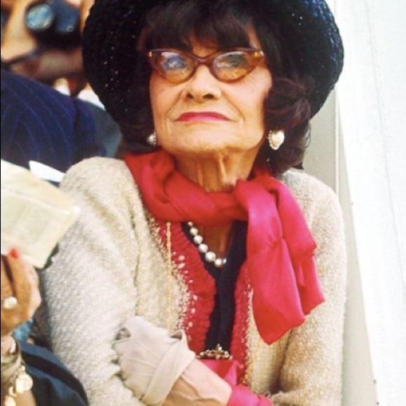 Museum Chanel 1964 Haute Couture Coco Gabrielle Ecru Tweed Gold Lion Jacket - Picture 14 of 17